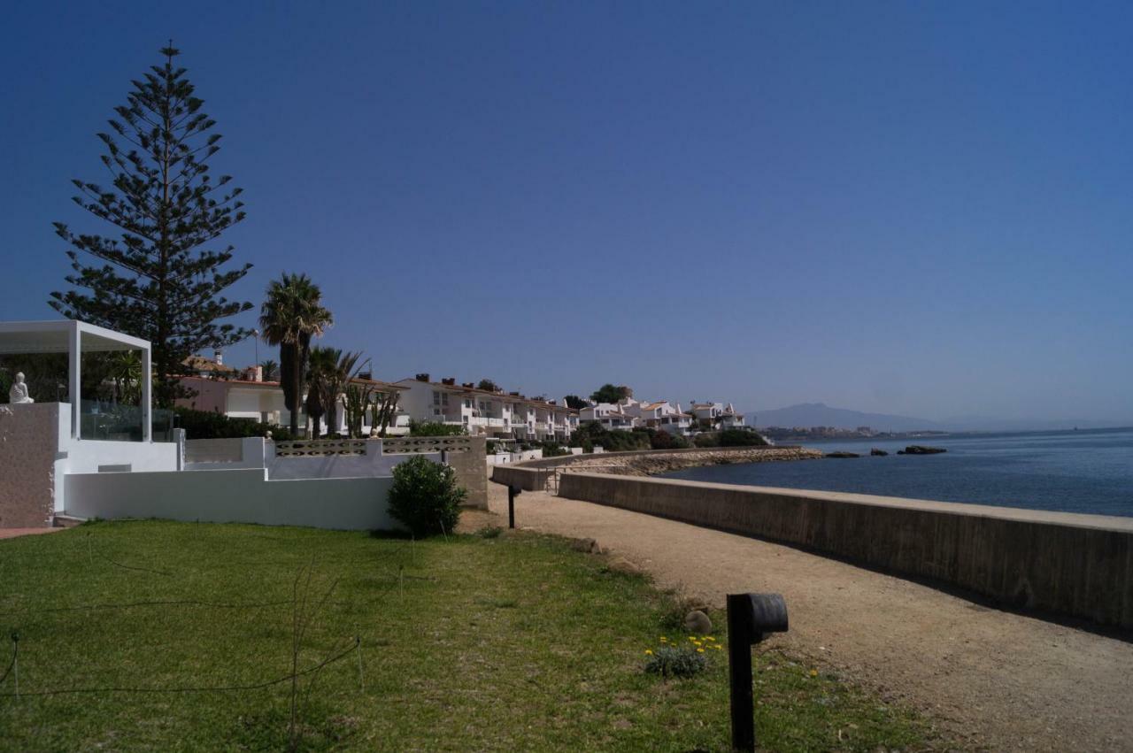 Beach-front Bahia Dorada