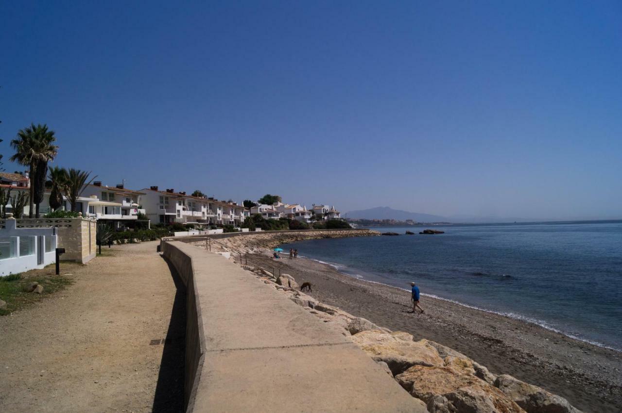 Beach-front Bahia Dorada Holiday home *