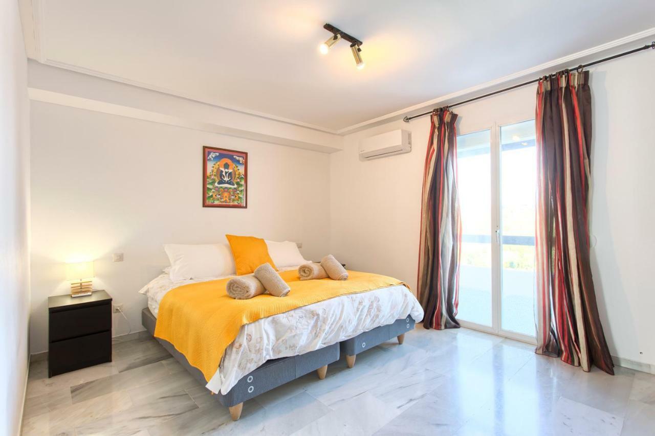 Penthouse Las Jacarandas Apartment Estepona
