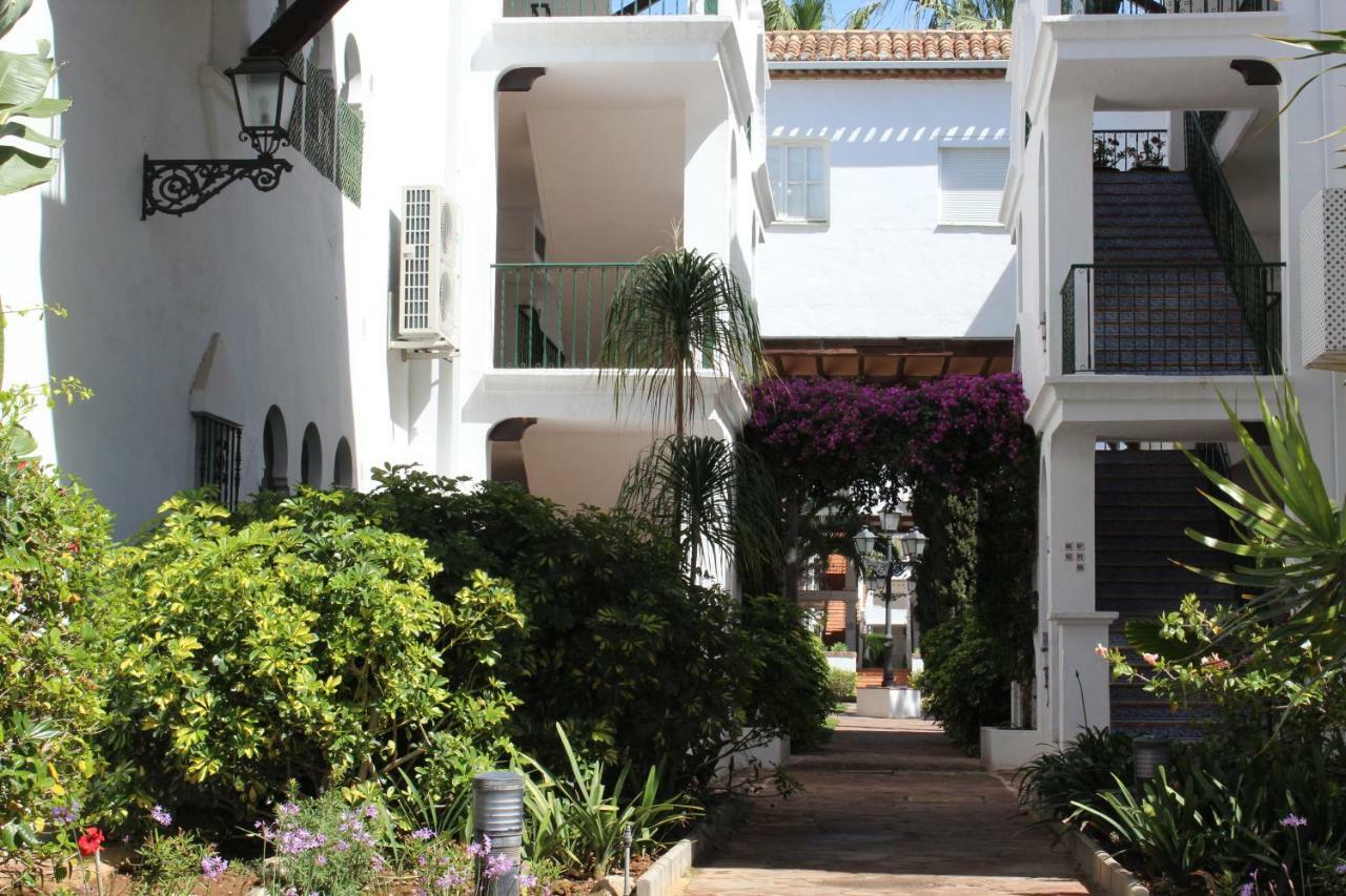Apartment In El Presidente Side New Golden Mile