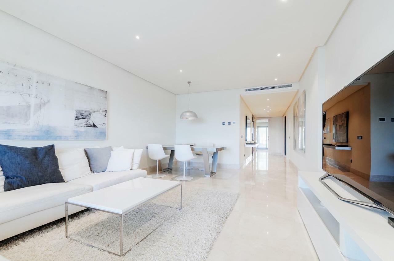 Luxury Frontal In Doncella Estepona