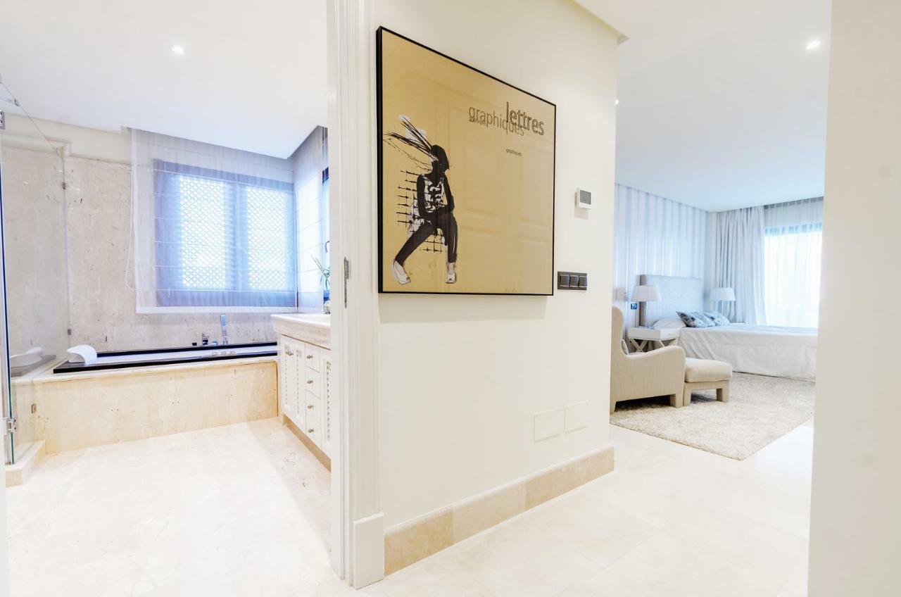 Luxury Frontal In Doncella Apartment