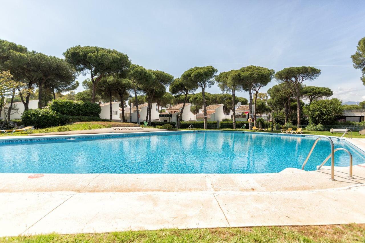 Beachside Cosy With Pool Apartment *