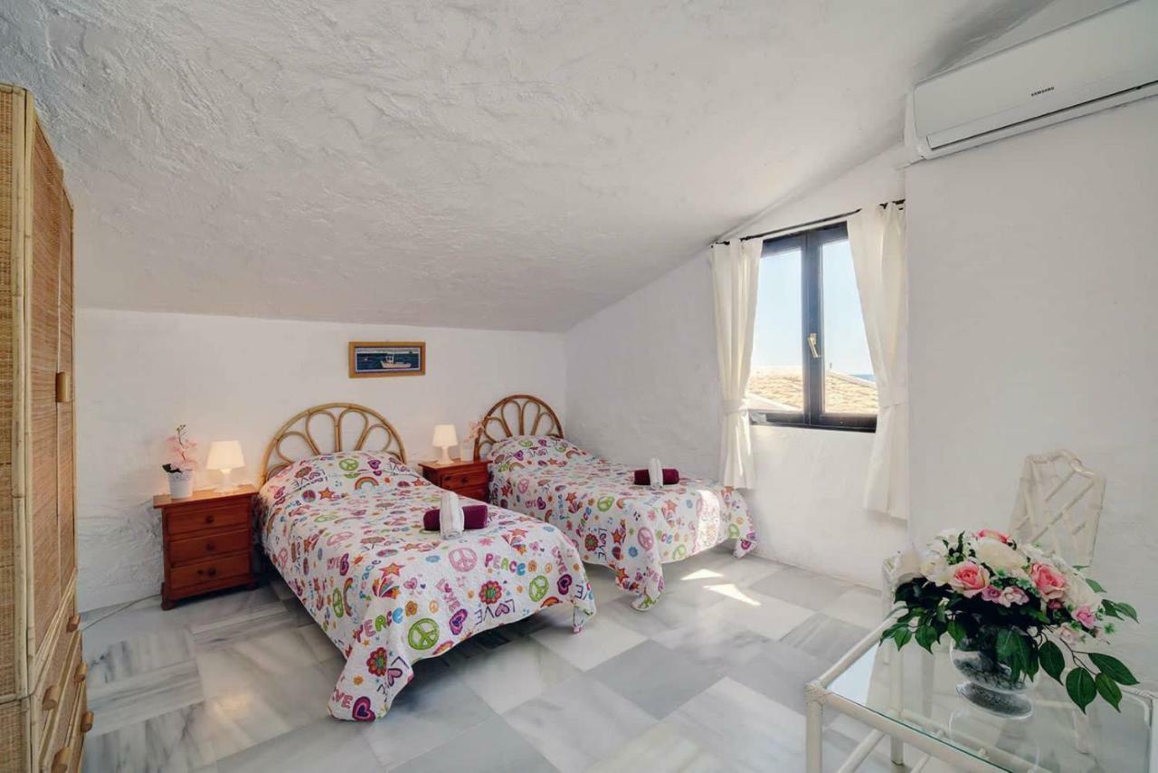 Sea Shells At Bahia Dorada Holiday home Estepona