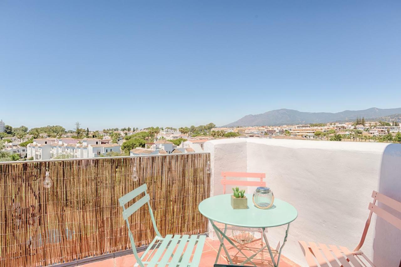 Sea & Mountain View Penthouse Appartement Estepona