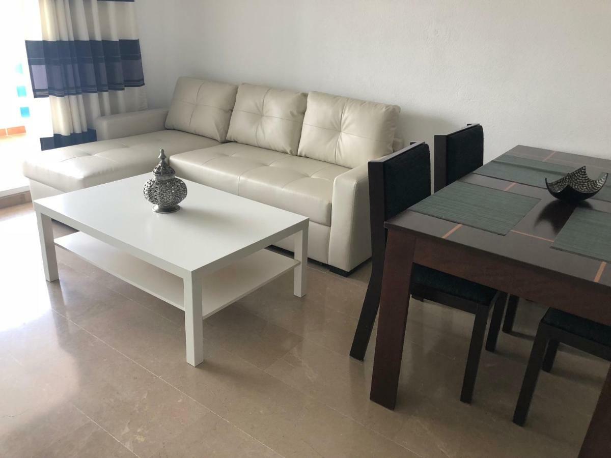 El Faro Puerto Apartment *