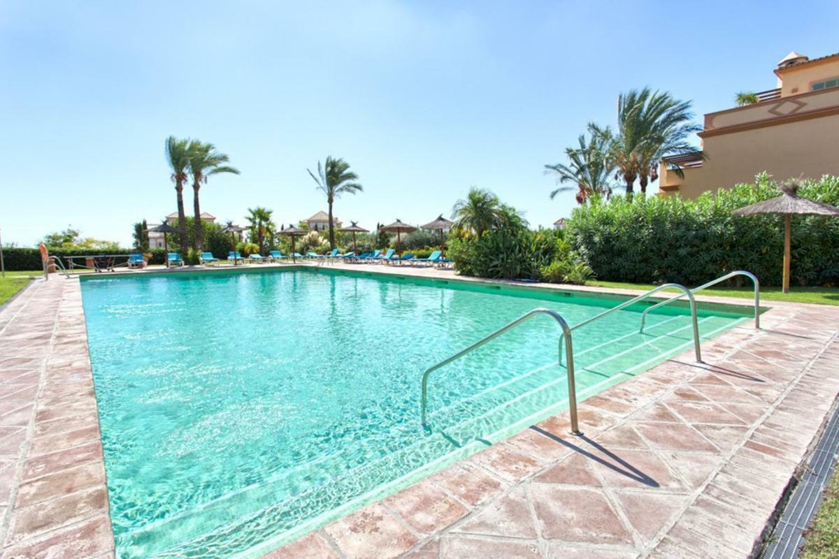 Apartment Four Seasons Los Flamingos Estepona