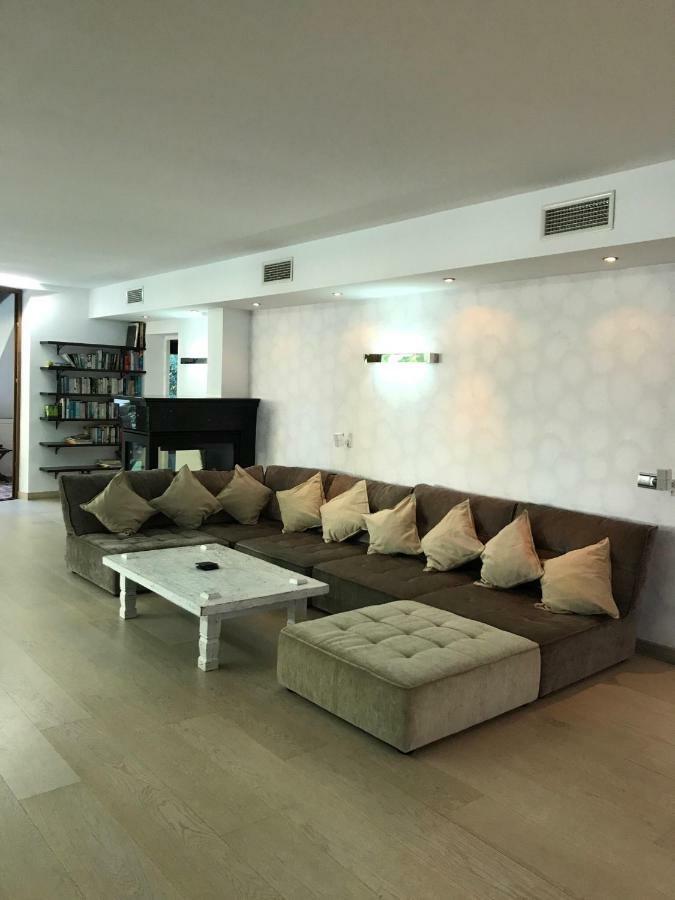 Villa With Heated Pool And Jacuzzi Close To Puerto Banus And