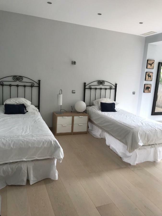 Villa With Heated Pool And Jacuzzi Close To Puerto Banus And Estepona