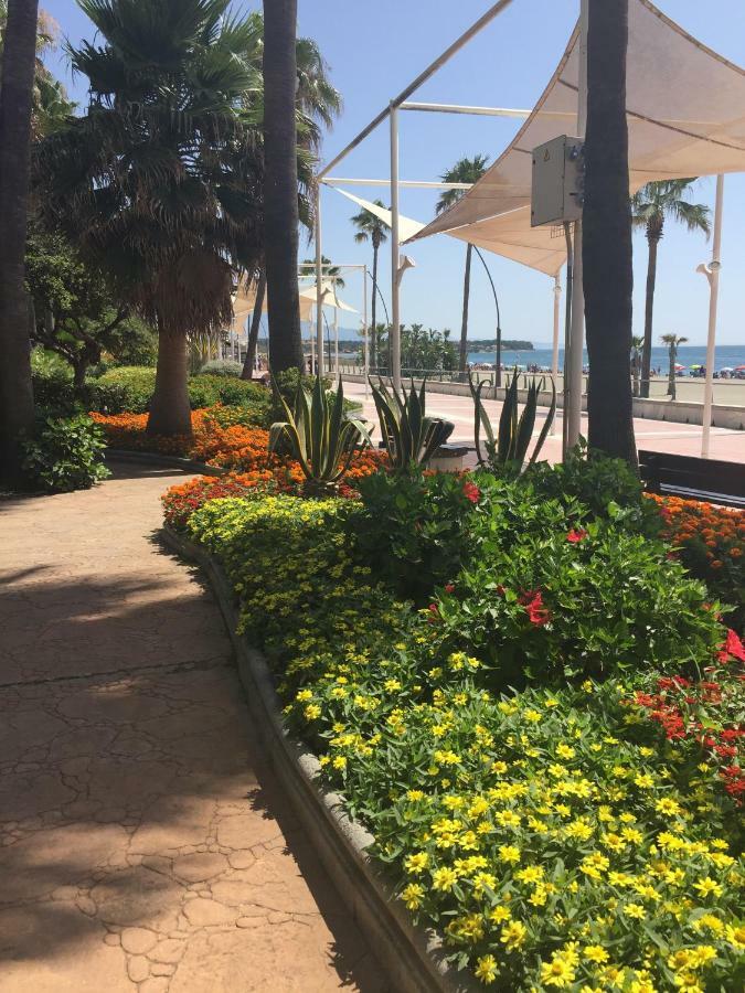 Vista Mar. Playa Cerca. Appartement Estepona