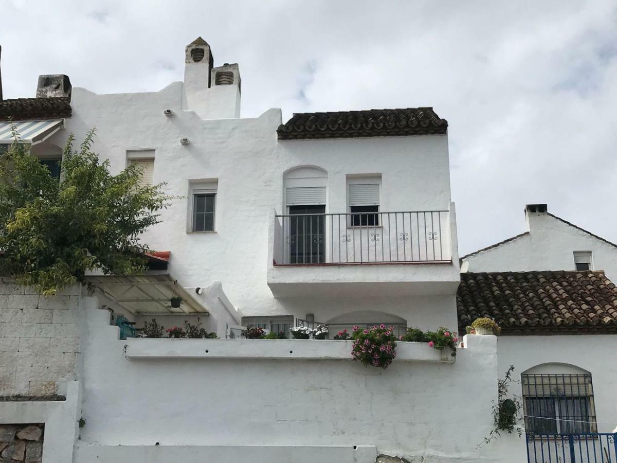 Casa Adosada En * Estepona