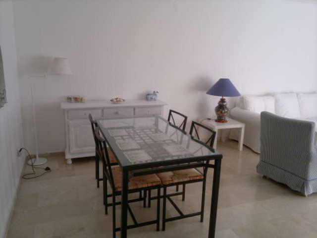 Urb. Pelikan Park Calle Sabinillas Nº 3 Estepona