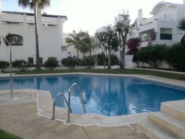 Urb. Pelikan Park Calle Sabinillas Nº 3
