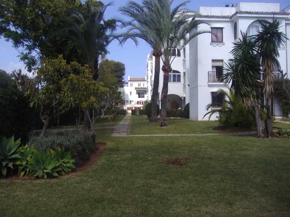 Apartment Apartamento Amueblado Estepona-marbella Un Dormitorio, 2 Camas, Sofa Cama Salon, A 1 Km Playa, Cortas Temporadas. Estepona
