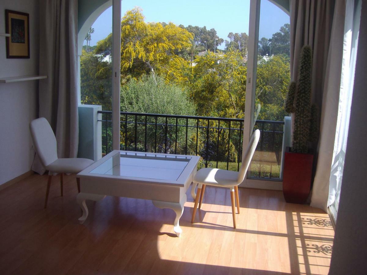 Apartment Apartamento Amueblado Estepona-marbella Un Dormitorio, 2 Camas, Sofa Cama Salon, A 1 Km Playa, Cortas Temporadas. *