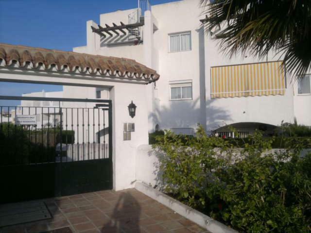 Urb. Pelikan Park Calle Sabinillas Nº 3 Apartamento *