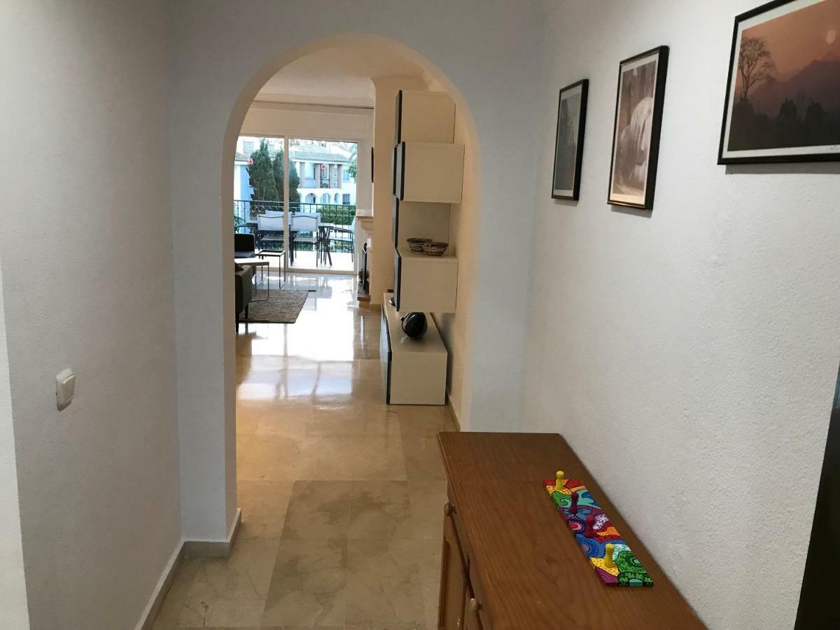 Marbella - Frontline Apartment *