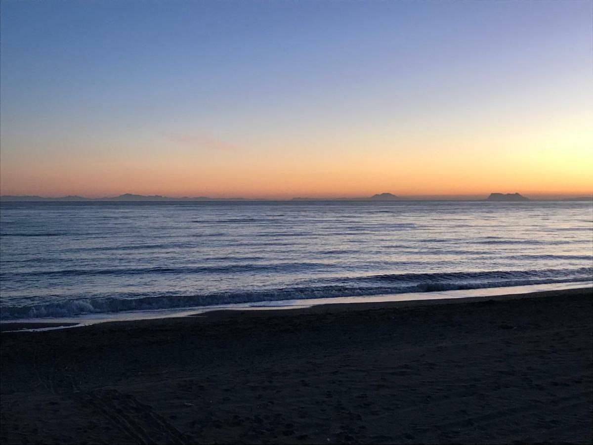 Marbella - Frontline Apartment Estepona