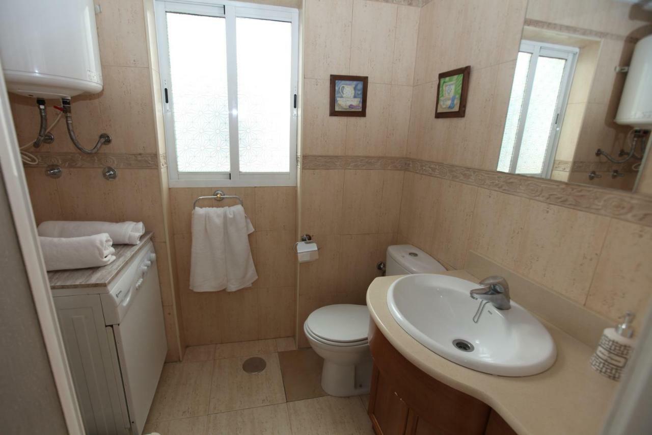 Apartment Apartamento Amueblado Estepona-marbella Un Dormitorio, 2 Camas, Sofa Cama Salon, A 1 Km Playa, Cortas Temporadas. *