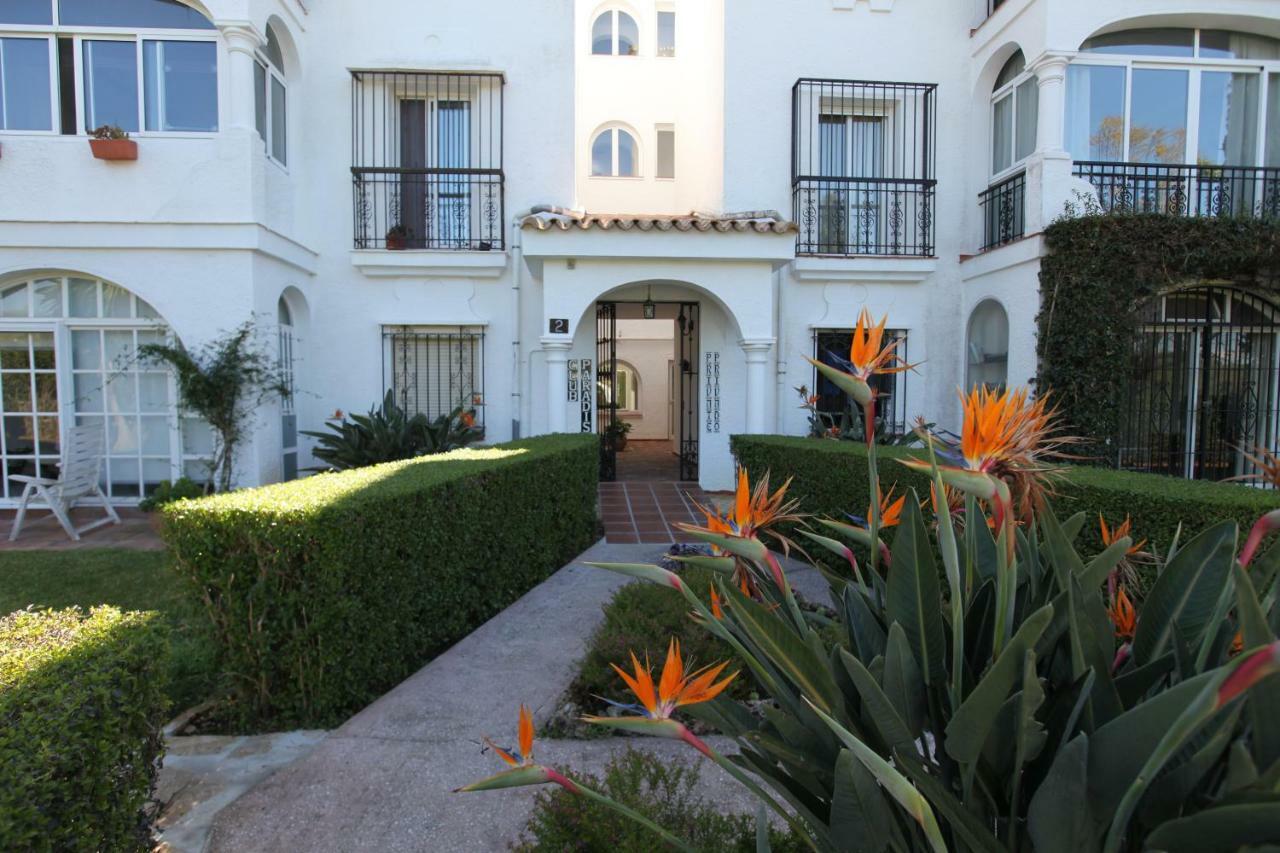 Apartamento Amueblado Estepona-marbella Un Dormitorio, 2 Camas, Sofa Cama Salon, A 1 Km Playa, Cortas Temporadas. Apartment