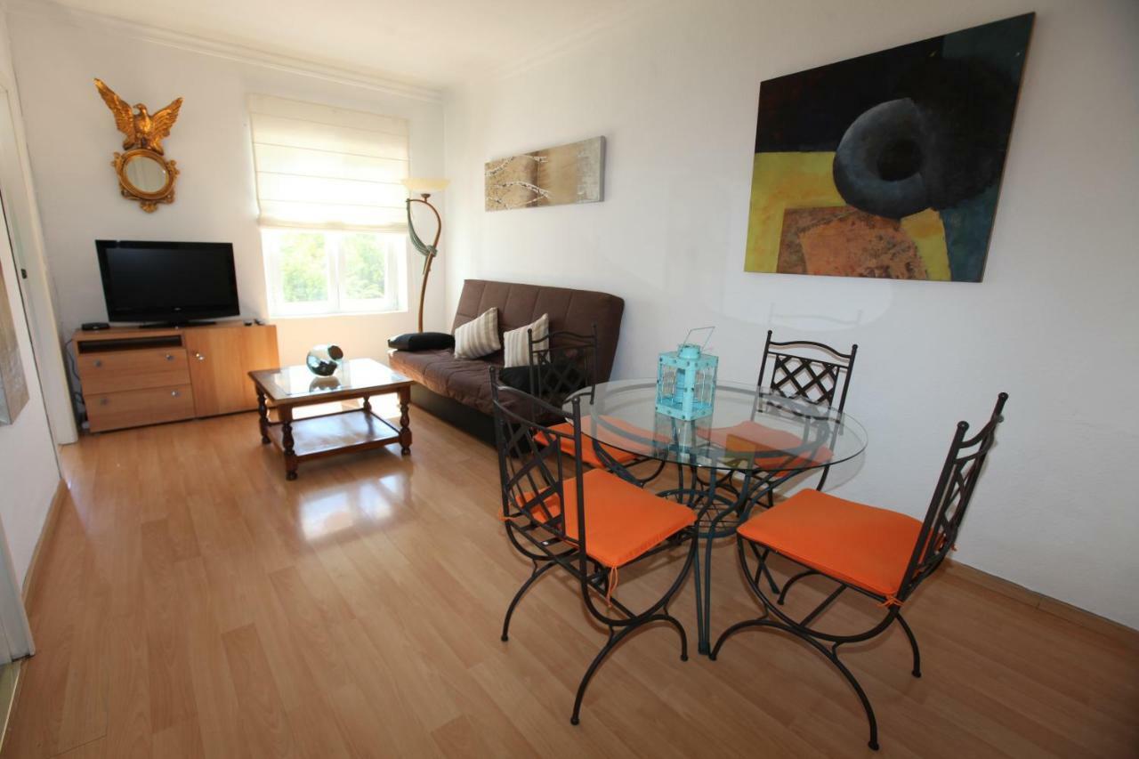 Apartamento Amueblado Estepona-marbella Un Dormitorio, 2 Camas, Sofa Cama Salon, A 1 Km Playa, Cortas Temporadas. Apartment