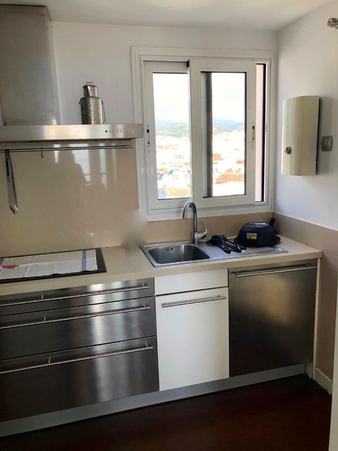 Atico-duplex Primera Linea De Playa En El Centro De Estepona