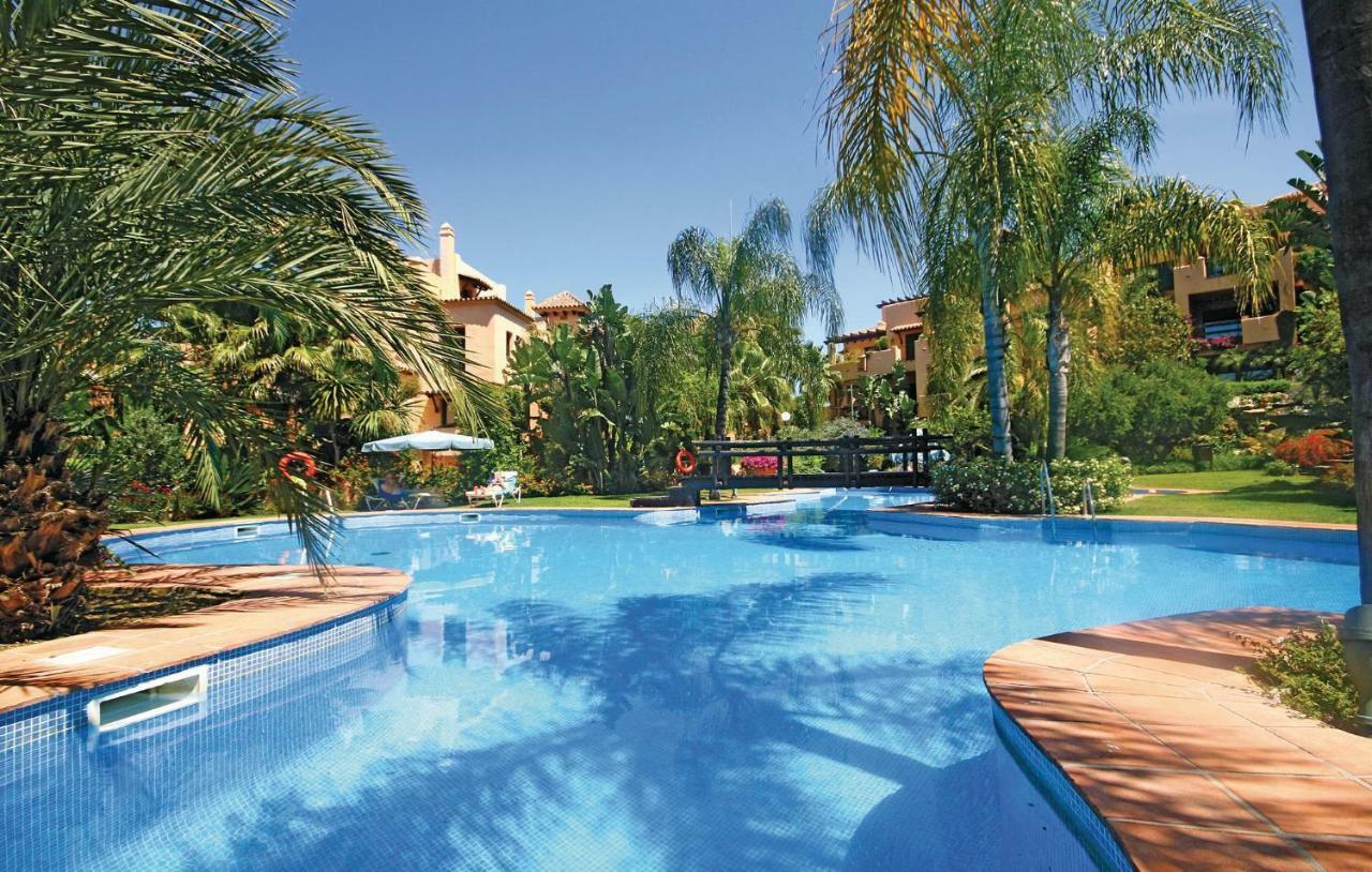 Beautiful Apartment In Estepona With 3 Bedrooms, Outdoor Swimming Pool And Swimming Pool Apartment *