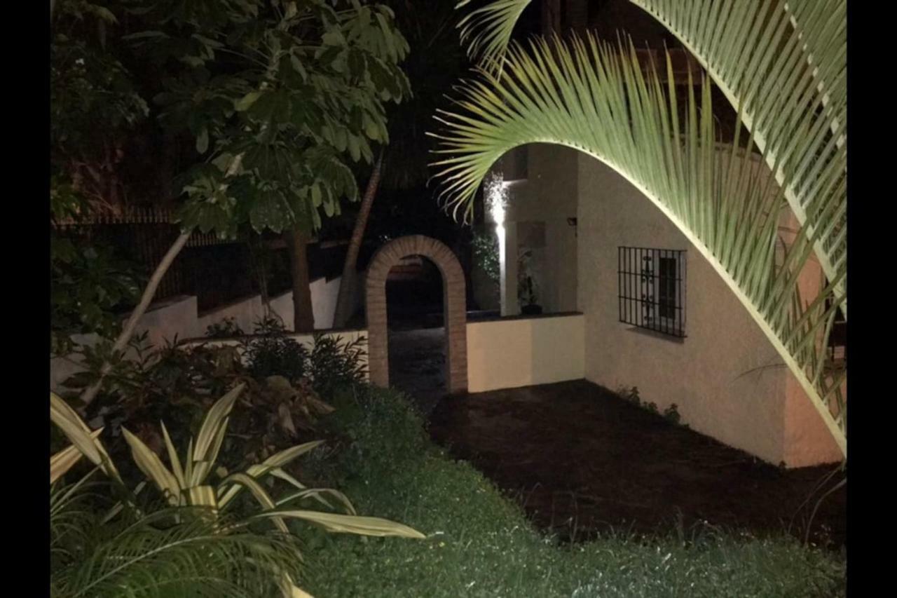 Playa Sin Aglomeraciones, Tarifas Especiales Cerca De Puerto Banus Apartment