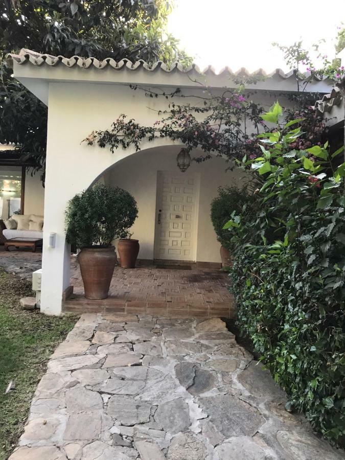 Villa With Heated Pool And Jacuzzi Close To Puerto Banus And *