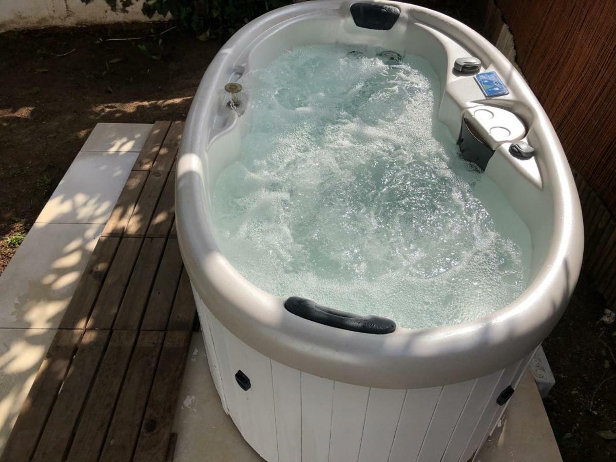 With Heated Pool And Jacuzzi Close To Puerto Banus And