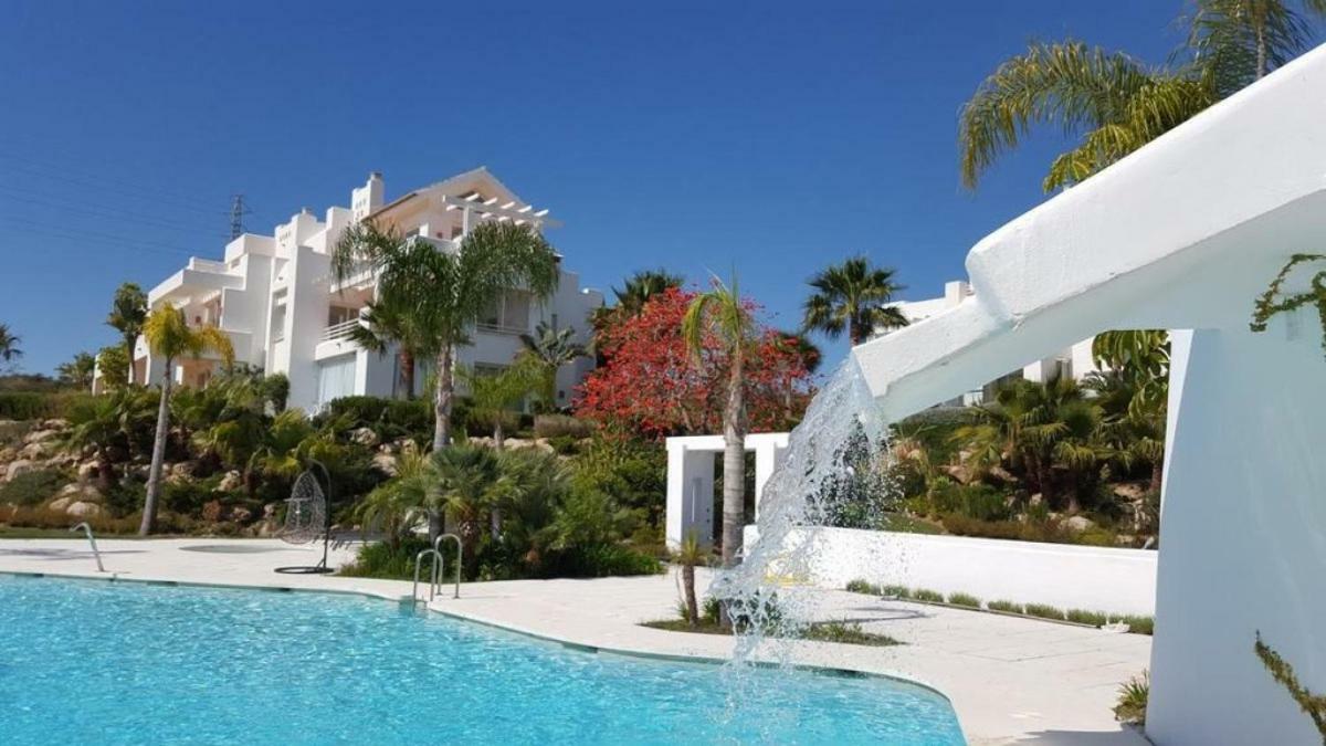 Alcazaba Lagoon Luxury * Estepona