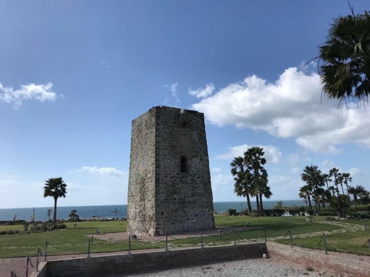 Playa Sin Aglomeraciones, Tarifas Especiales Cerca De Puerto Banus *