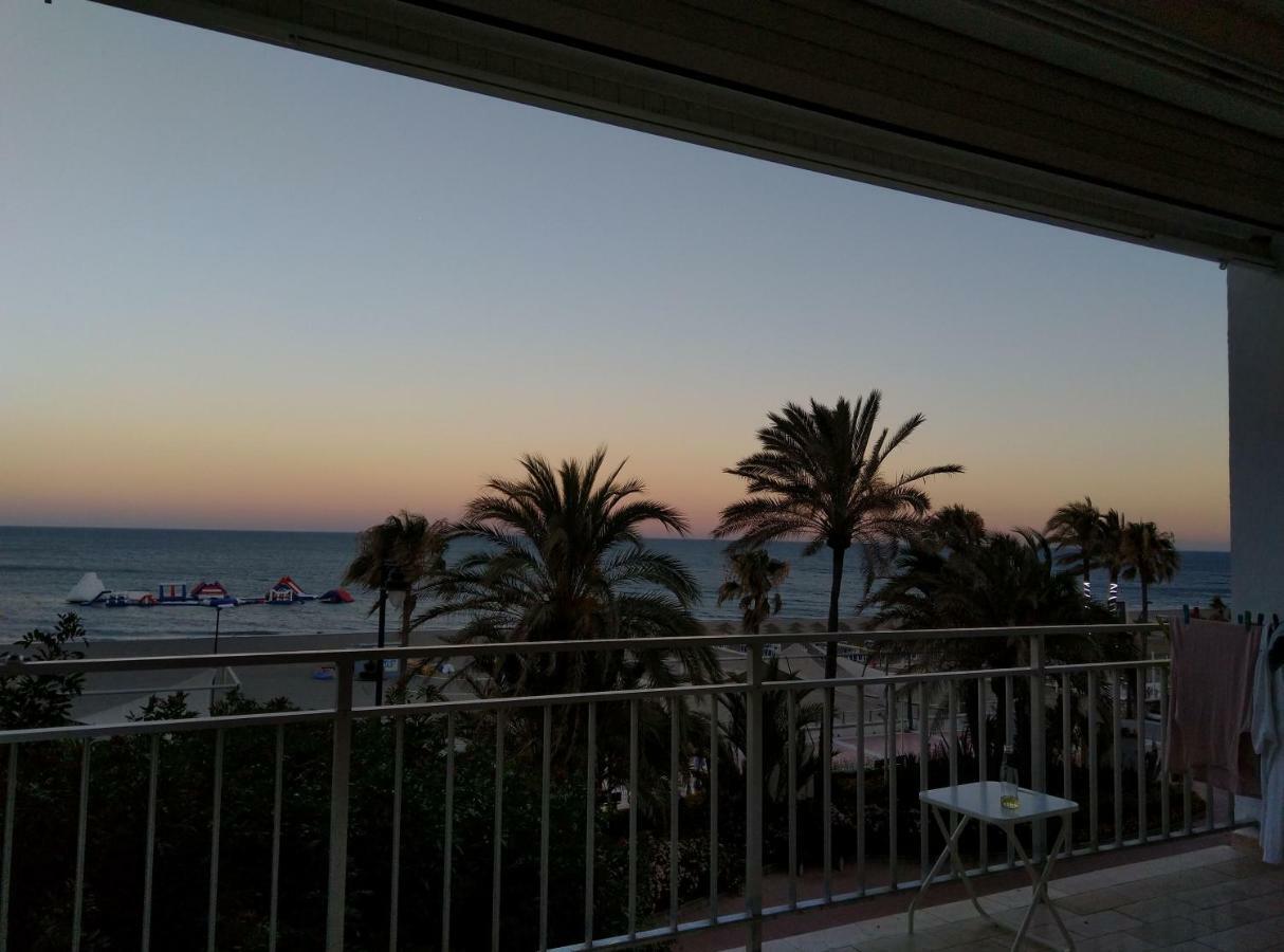 First Line Sea View *