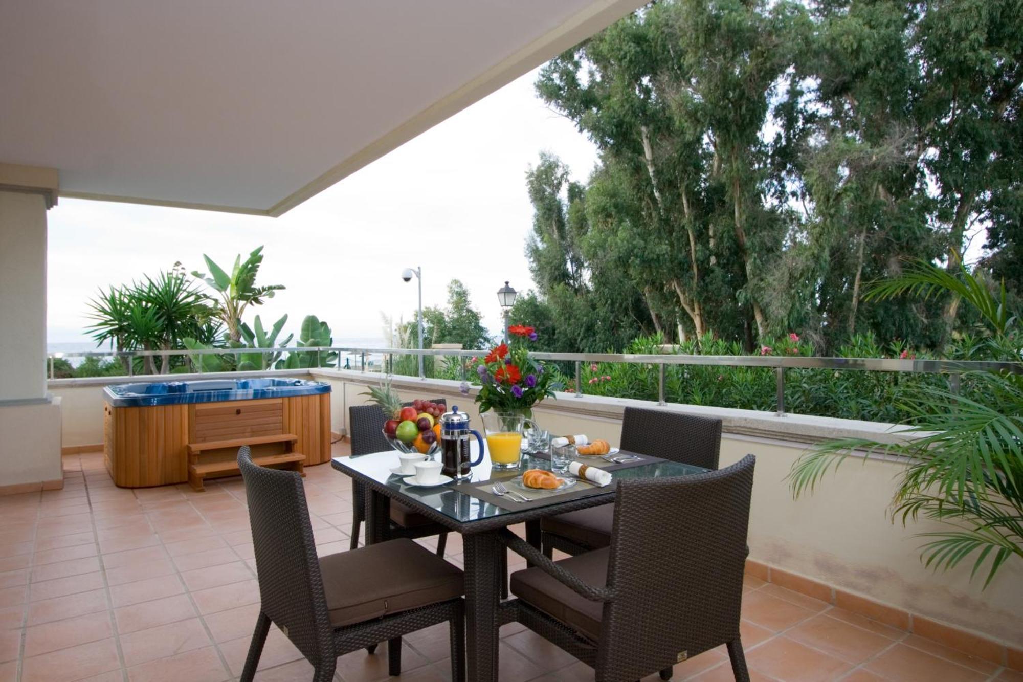 Heaven Apartments, Apt 402 * Estepona