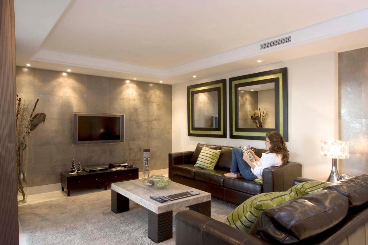 Heaven Apartments, Apt 402 Apartment *