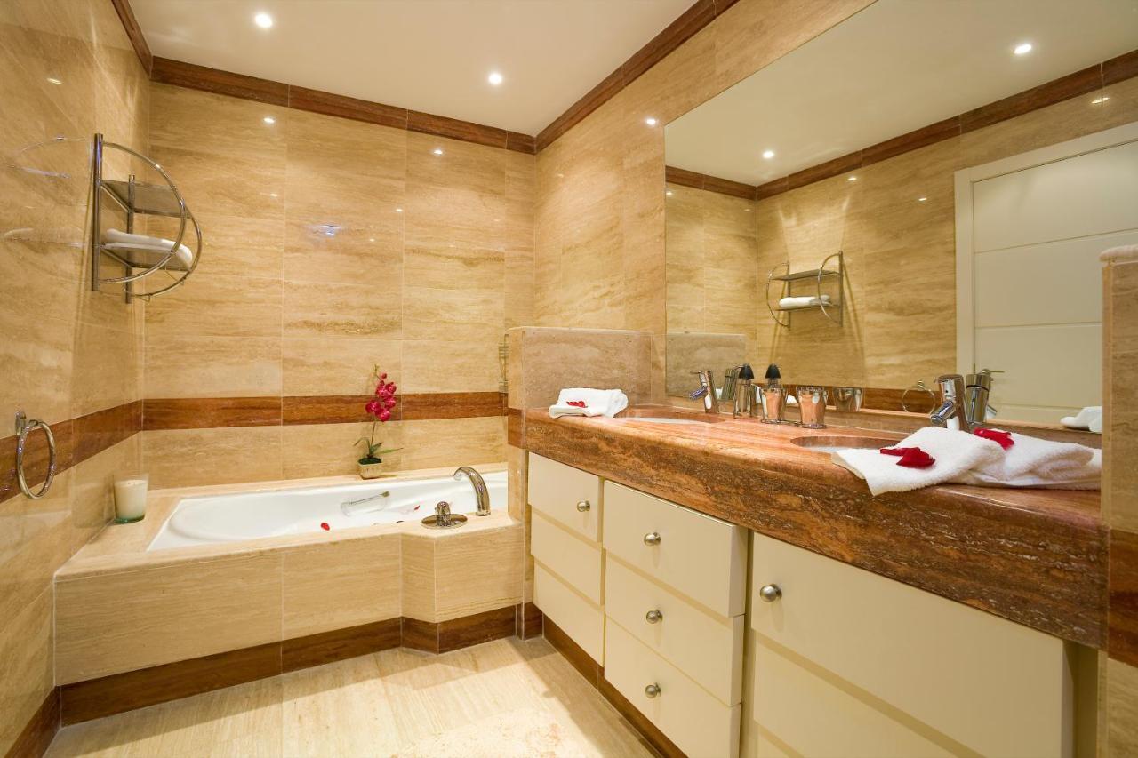 Appt 401-3-bed-heaven Beach-paseo-all Year Heated Pool-free Bikes *