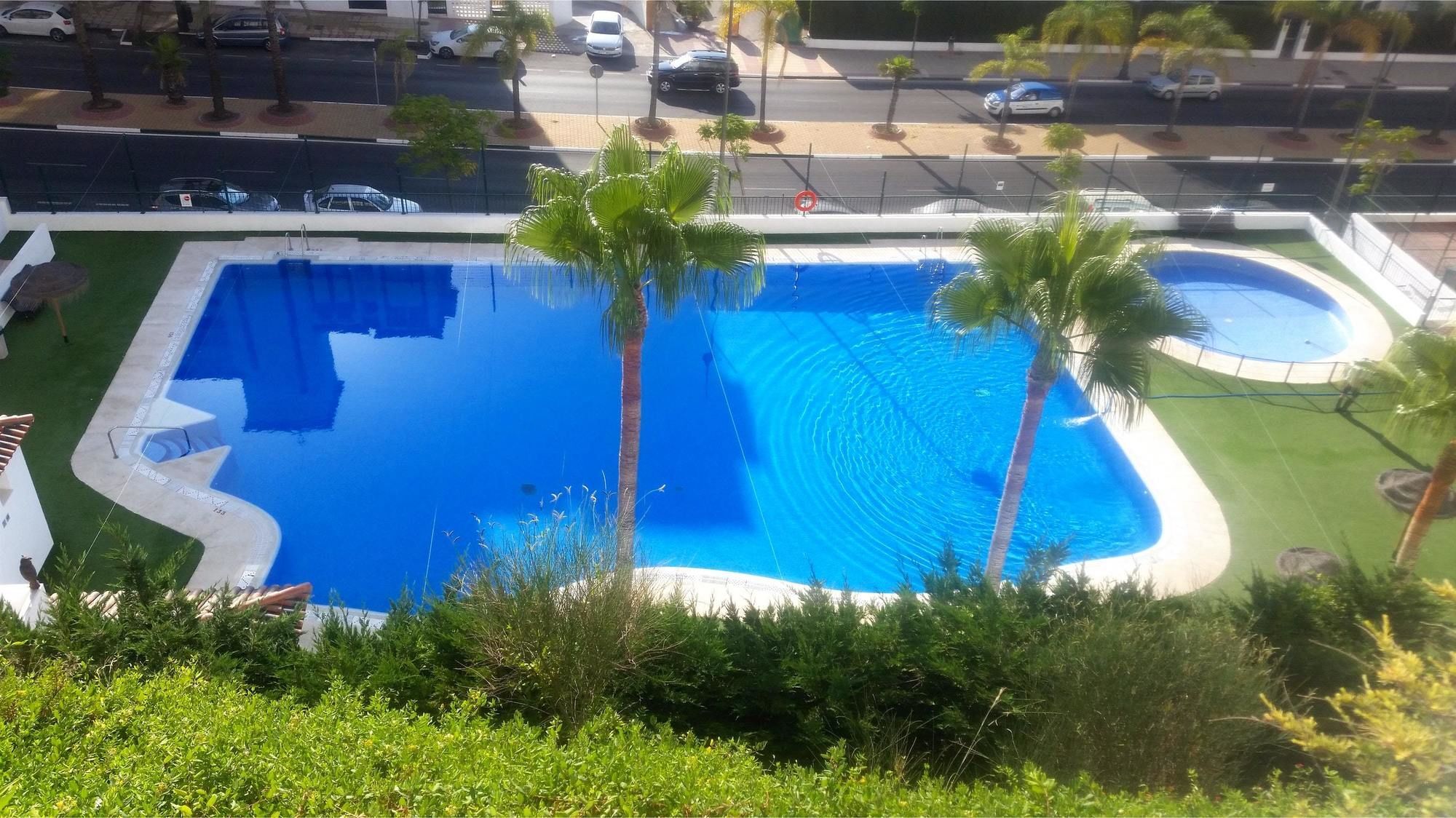 With 2 Bedrooms In Estepona, With Wonderful Sea View, Pool A Apartment Estepona