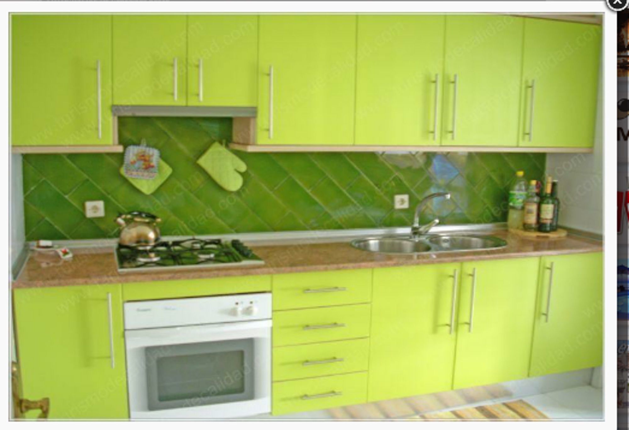 With 2 In Estepona, With Pool Access And Furnished Bal Apartment