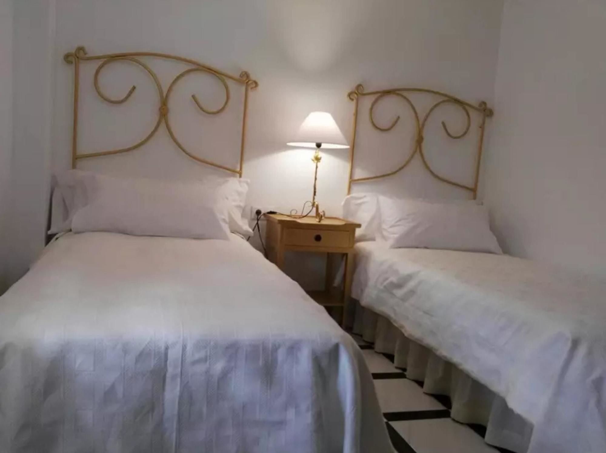 With 3 Bedrooms In Estepona, With Wonderful Mountain View An *