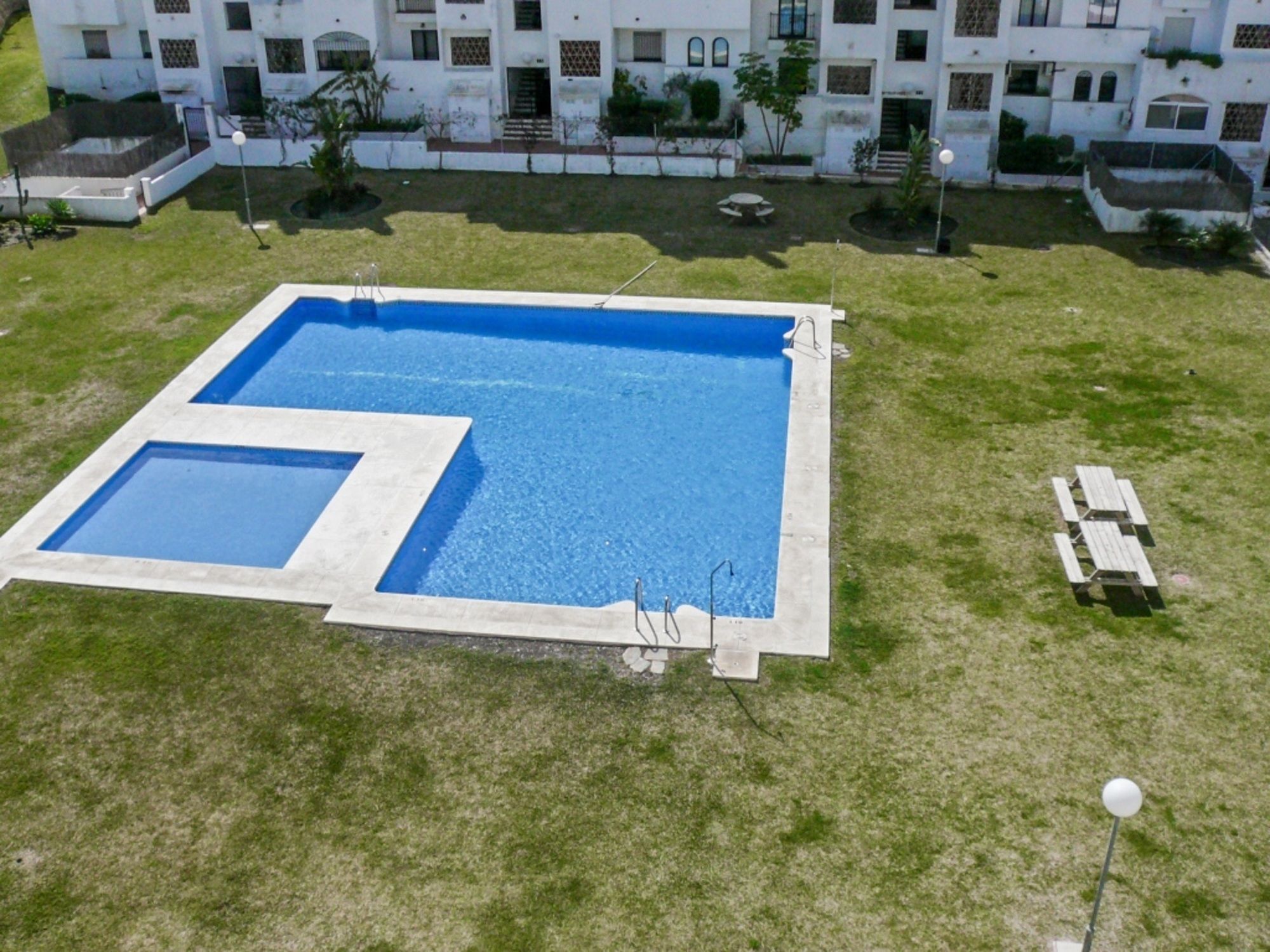 With 2 Bedrooms In Estepona, With Wonderful Sea View, Pool A Apartment *