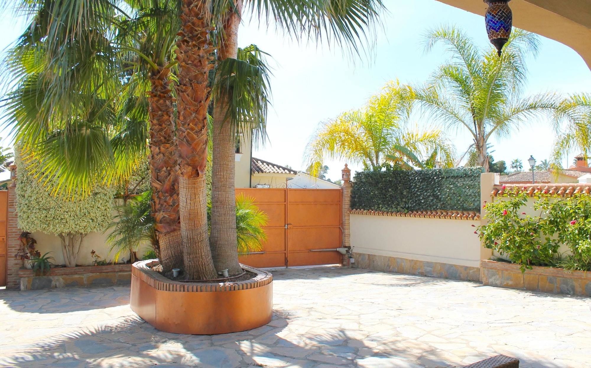 House With 5 Bedrooms In Saladillo Benamara, With Wonderful Sea View, Appartement Estepona