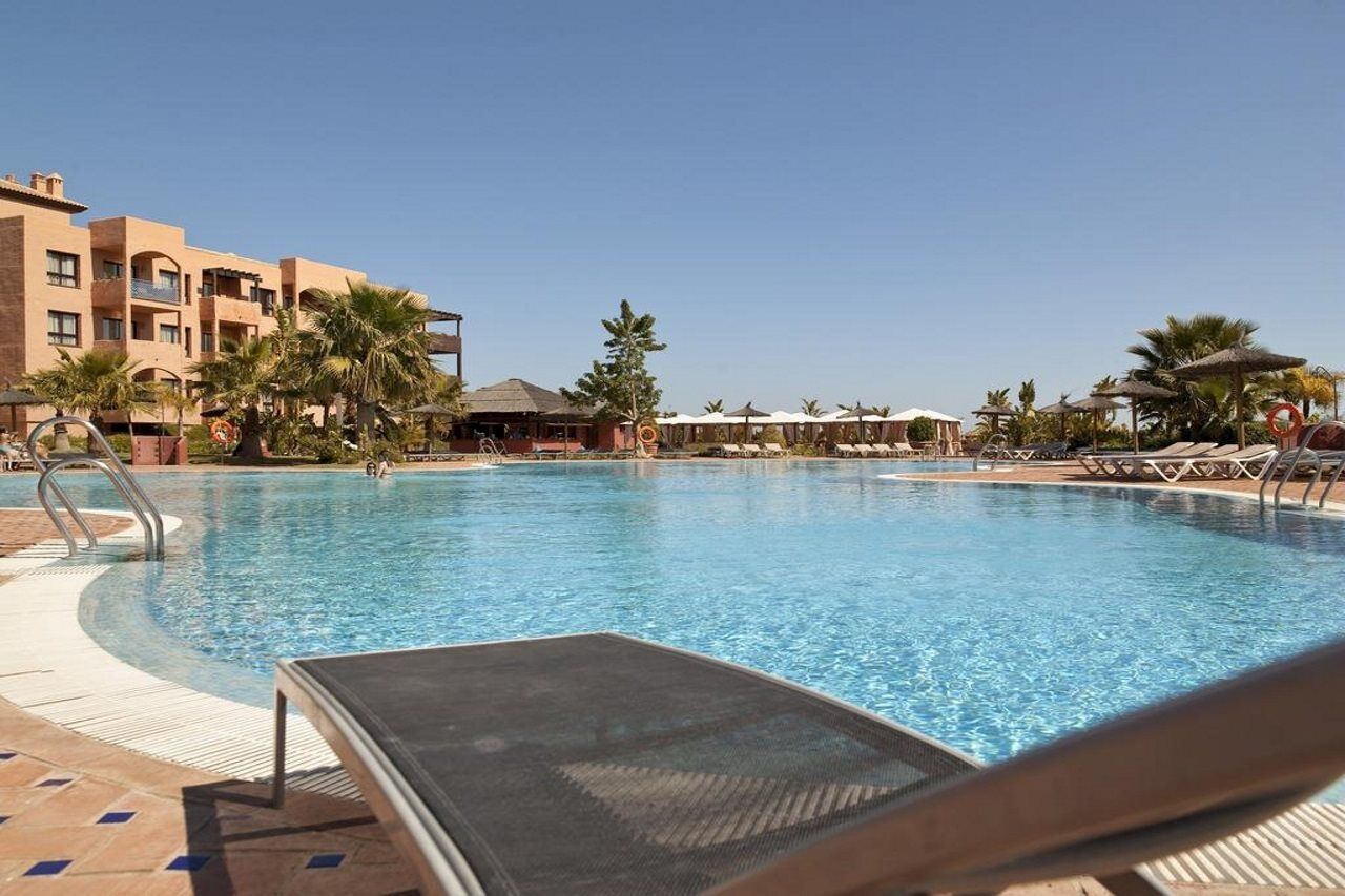 Oh Caledonia Hotel 4*