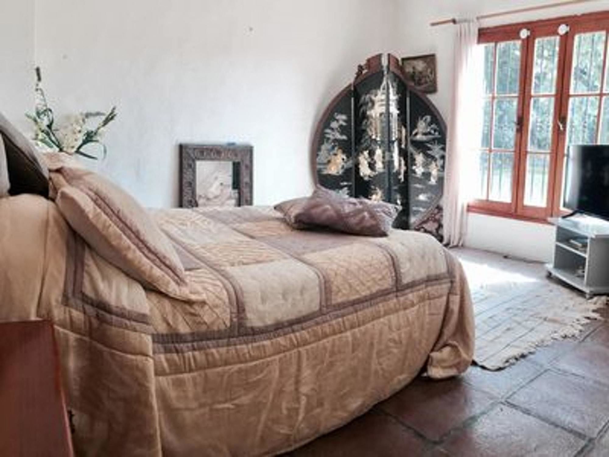 With 5 Bedrooms In Estepona, With Wonderful Sea View, Private Po Villa *
