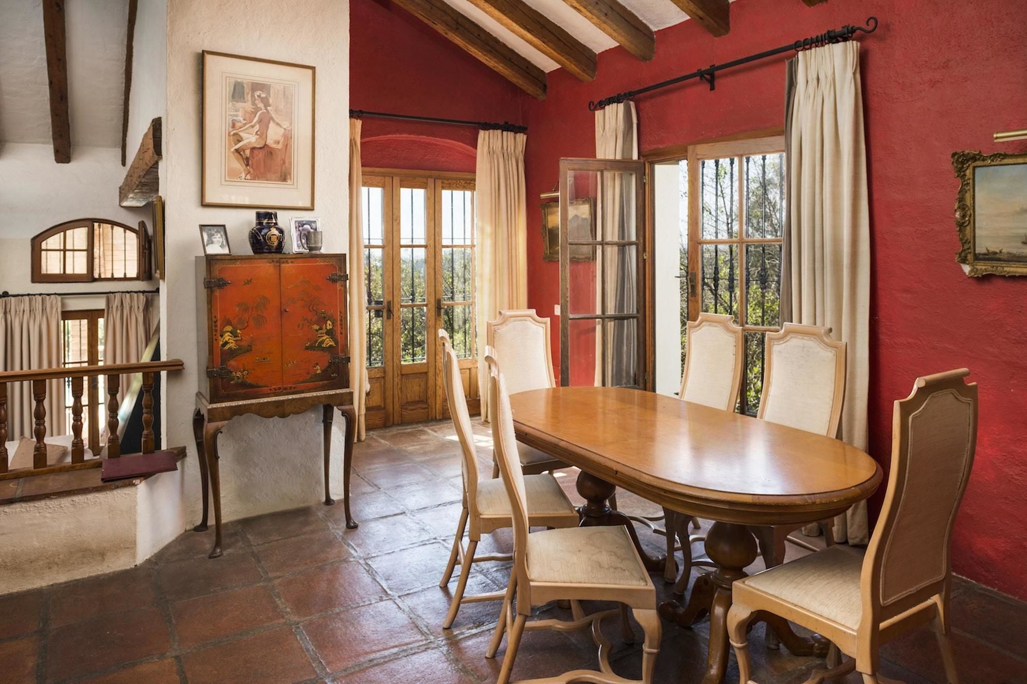 With 5 Bedrooms In Estepona, With Wonderful Sea View, Private Po Villa *