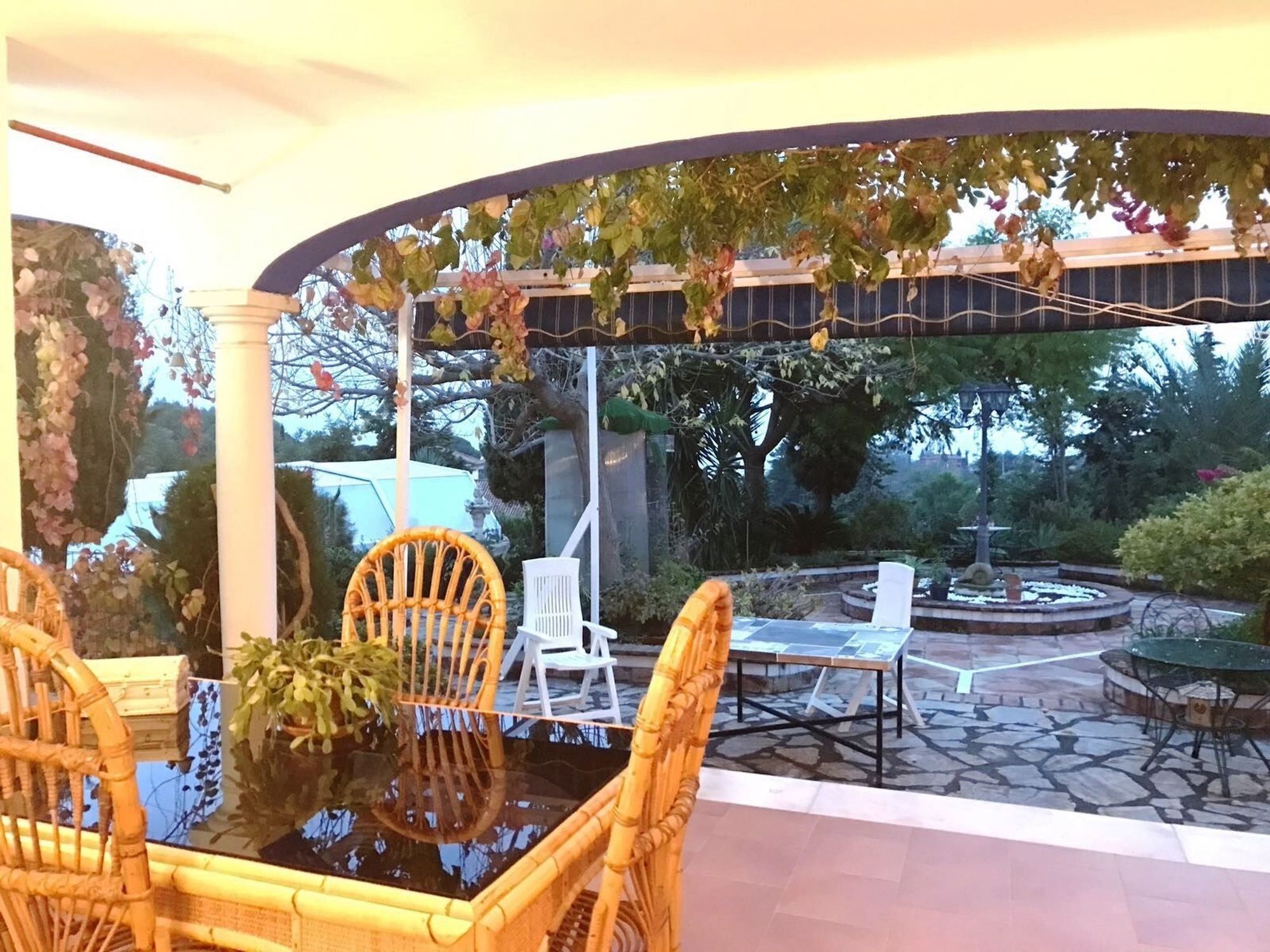With 4 In Estepona, Malaga, With Wonderful Sea View, Priva Villa *