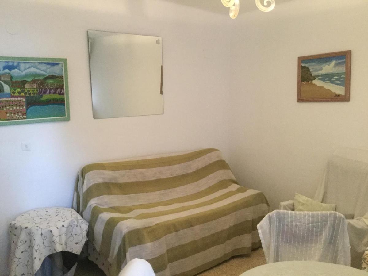 3 Apartment *