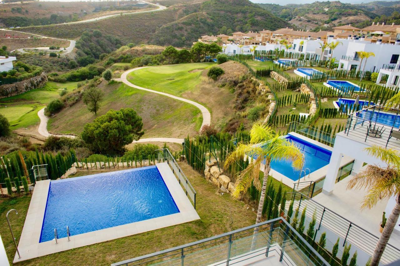 Luxury Chelsea For Golf & Relax In Location Villa