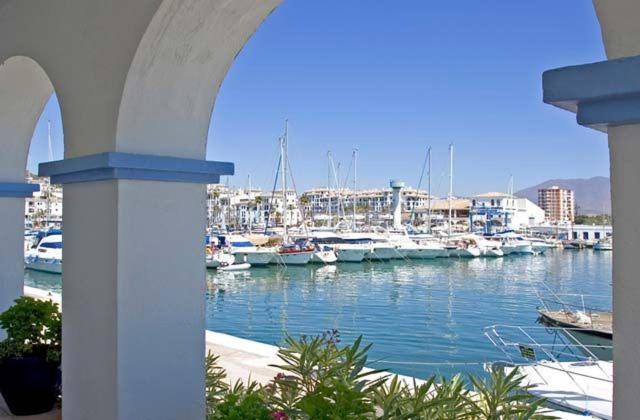 Luxury Chelsea For Golf & Relax In Location Villa