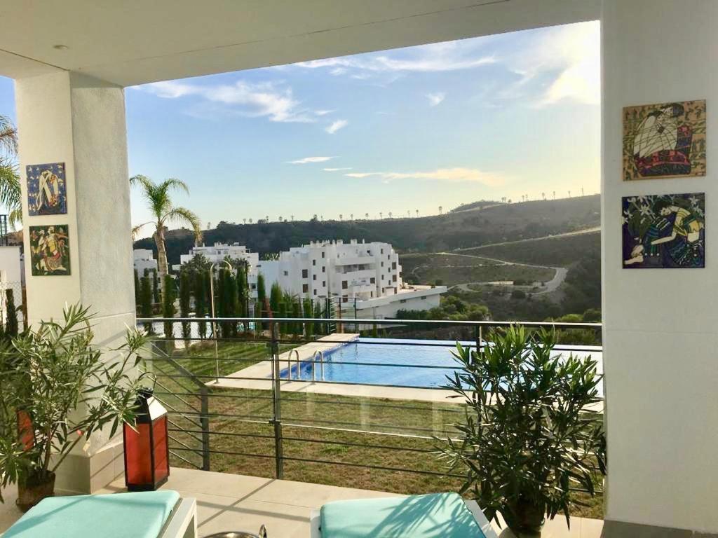 Luxury Chelsea For Golf & Relax In Location Estepona