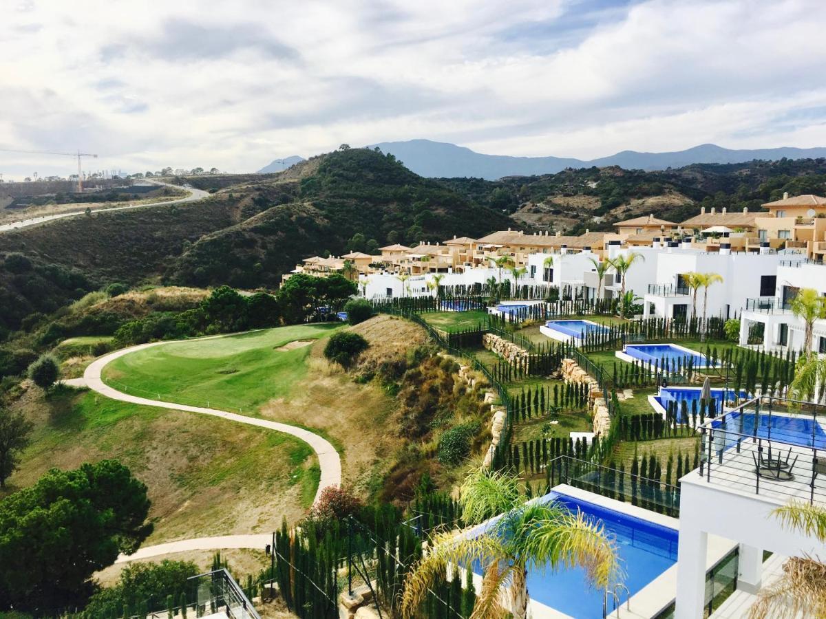 Luxury Chelsea For Golf & Relax In Location Villa